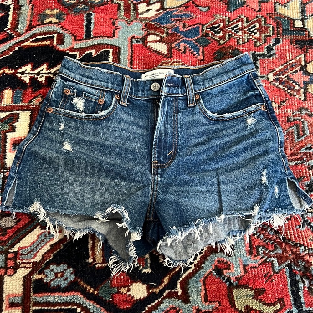 Abercrombie Mom Short Curve Love